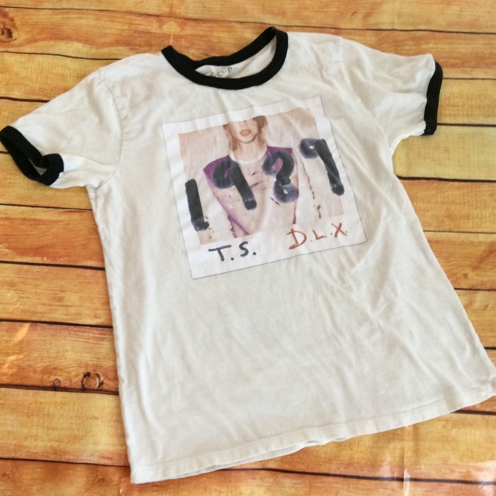 Taylor Swift 1987 DLX Concert Tee Shirt Sz XL #221